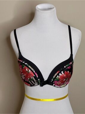 Victoria's Secret Very Sexy Push-Up Bra